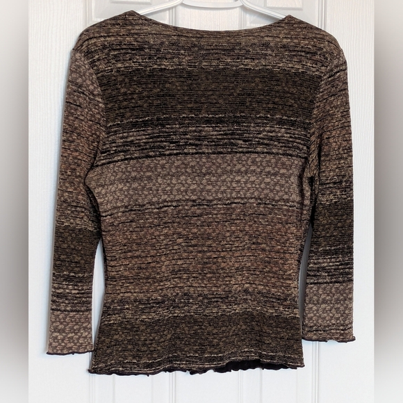 NWT Jules & Leopold Women's (Size M) V-Neck Top With Scalloped Hem and Sleeves - Picture 7 of 15